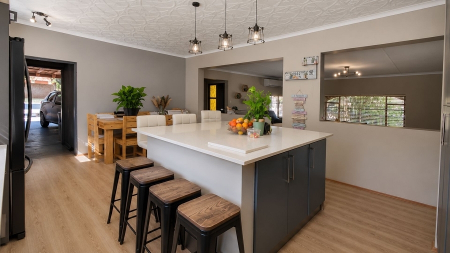 3 Bedroom Property for Sale in Safari Gardens North West